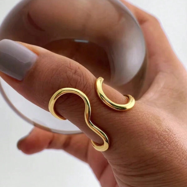 Bague en Acier Inoxydable Doré – Design Exagéré et Personnalisé