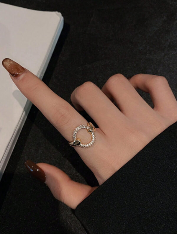 Bague Manchette Glamour en Acier Inoxydable avec Zircon Cubique – Image 3