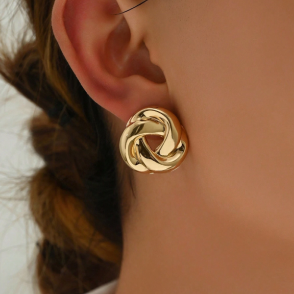 Boucles d'Oreilles Métal Fleur Ajourée – Style Gothique Punk Minimaliste